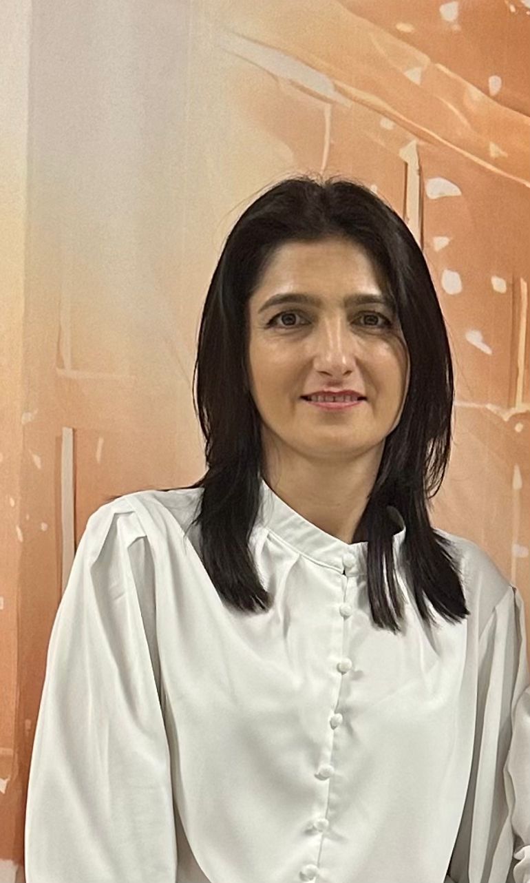 Laura Lungu – profesor formator PROEURO-CONS